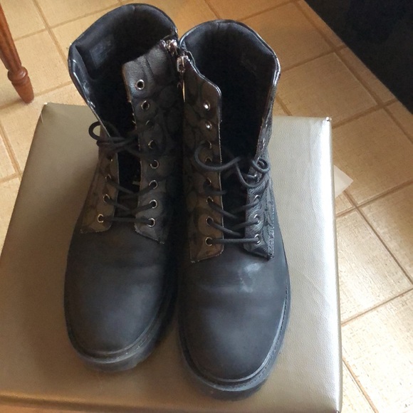 Authentic COACH military combat boot. Size 11.5. Laces and side zipper. - Picture 4 of 10